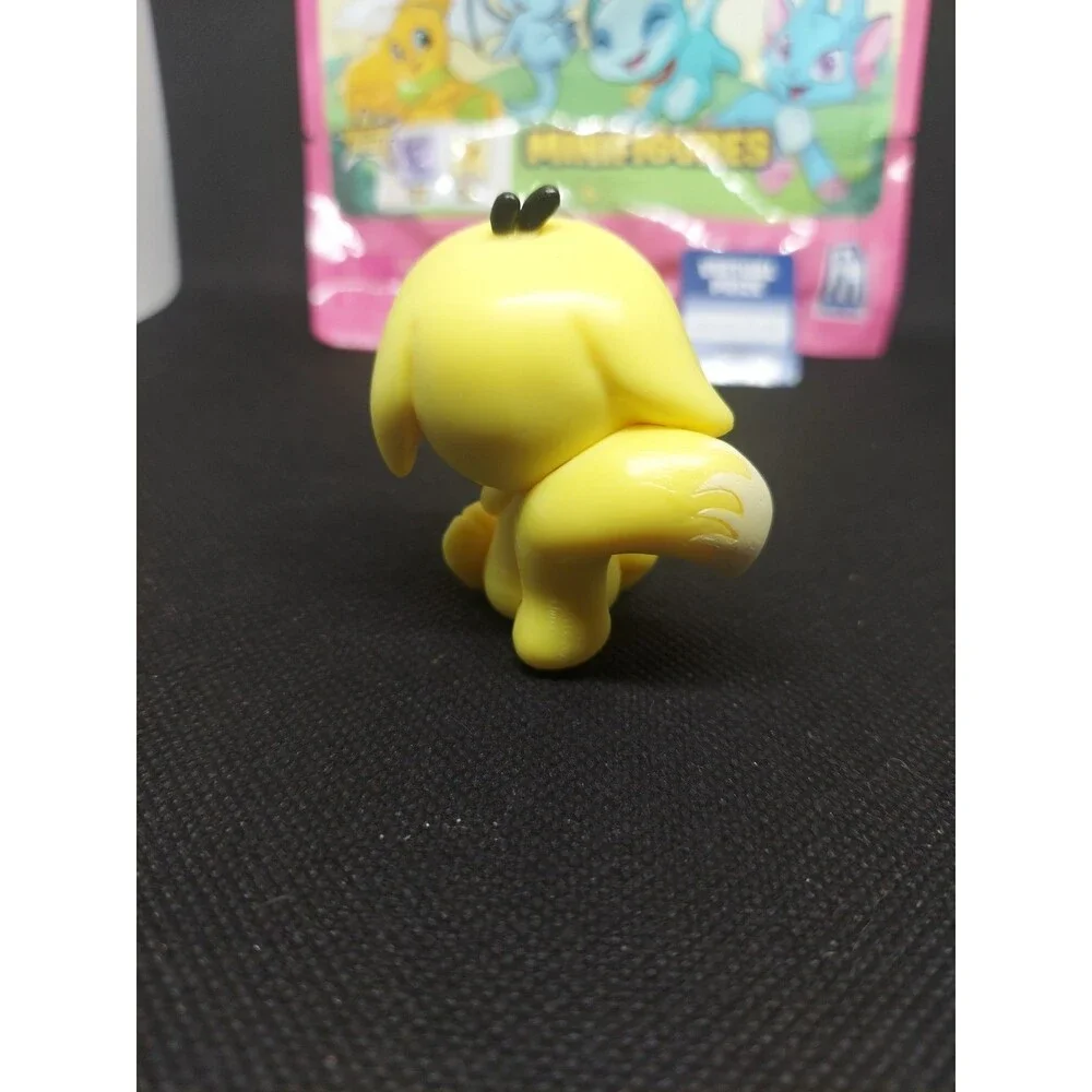 Neopets Phatmojo Minifigure Blind Bag Kacheek with Bag and Code